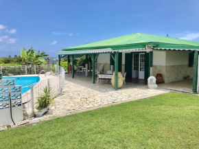 Maison de 4 chambres a Saint Francois a 300 m de la plage avec vue sur la mer piscine privee et jardin clos